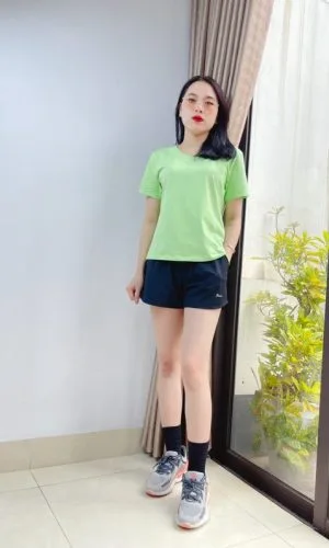 Alternative view of Áo thun nữ cổ tròn VARIO, dáng slimfit vải cotton dày thấm hút mồ hôi VT23-01