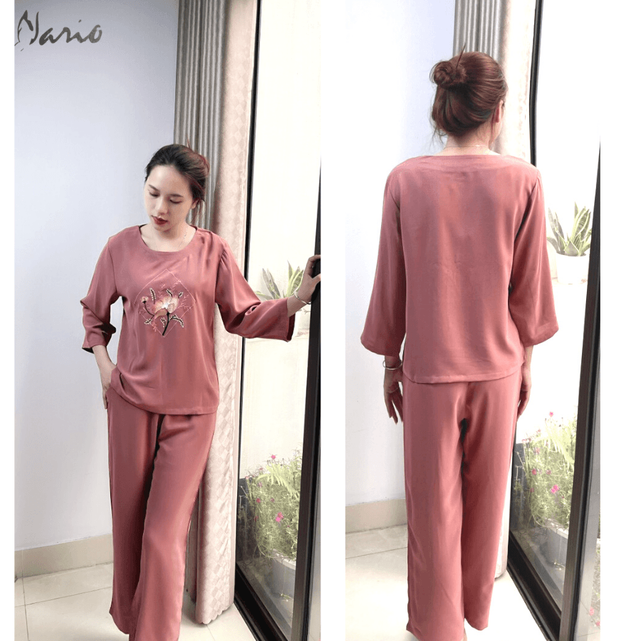 Bộ đũi lụa nữ trung tuổi VARIO cotton họa tiết thêu tinh tế VB22-09 - Ảnh 2