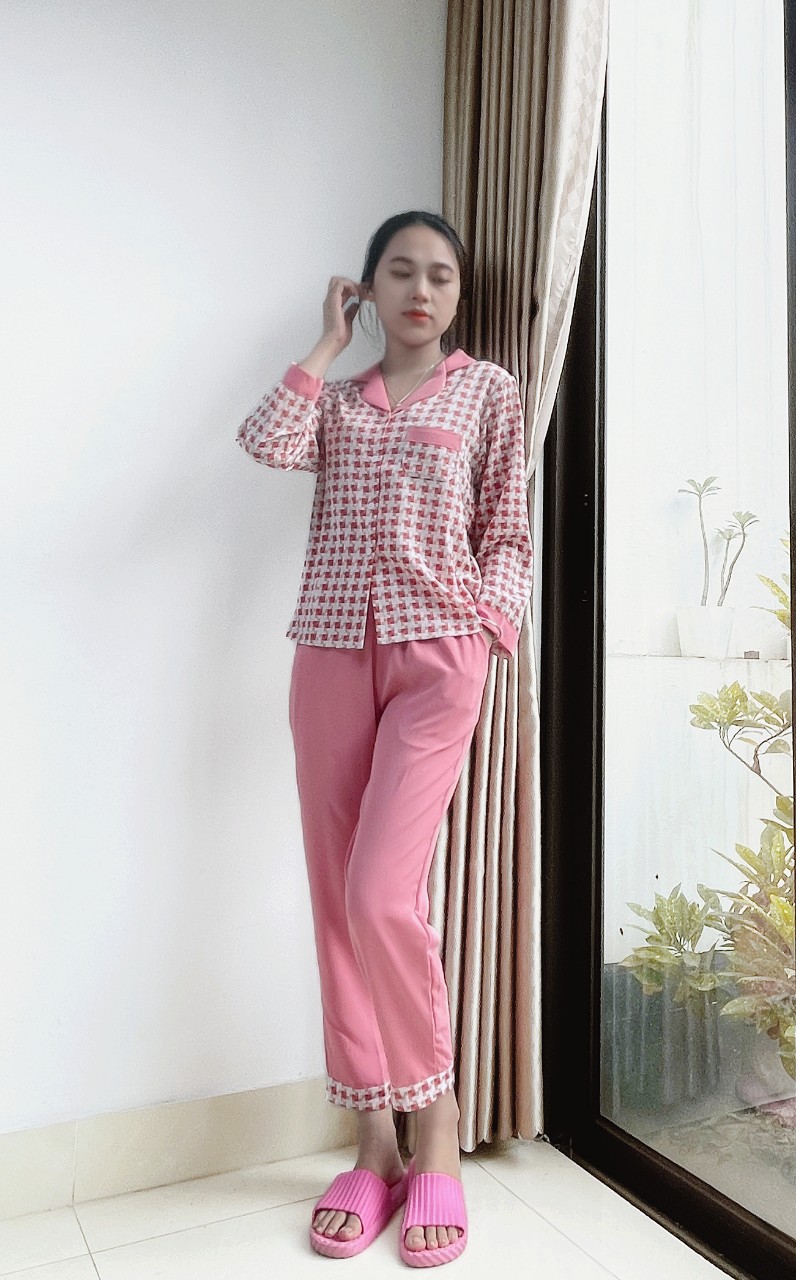 Bộ Pyjama lụa mặc nhà in 3D áo dài quần dài phối viền VB23-03