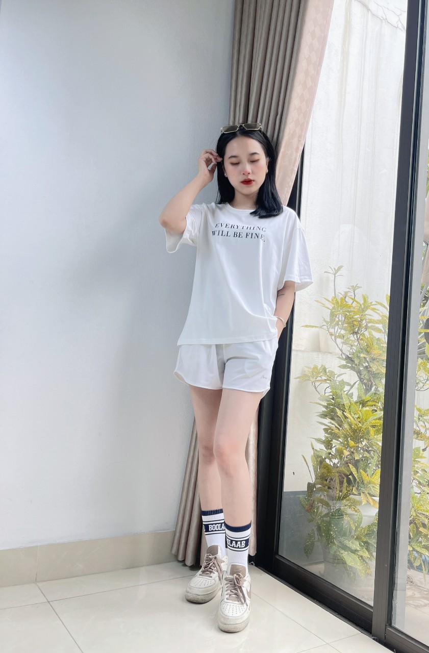 Áo thun nữ cổ tròn VARIO in chữ phong cách hàn quốc, kiểu dáng freesize vải cotton dày thấm hút mồ hôi VT23-06