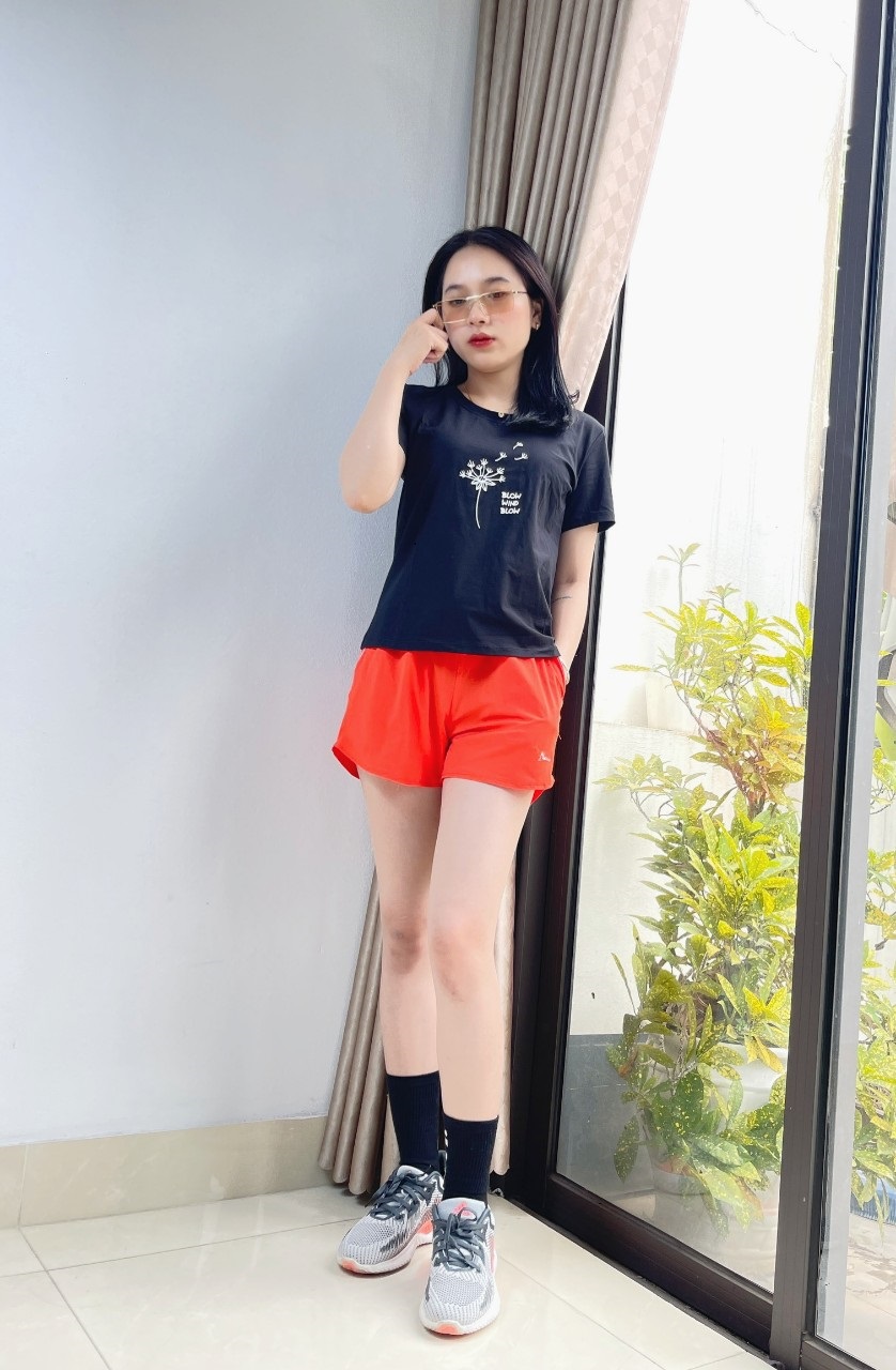 Áo thun nữ cổ tròn VARIO in hình, dáng slimfit vải cotton dày thấm hút mồ hôi VT23-05 - Ảnh 5