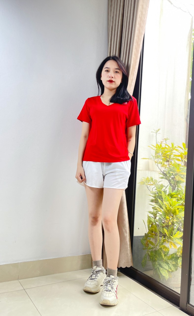 Áo thun nữ cổ tròn VARIO, dáng slimfit vải cotton dày thấm hút mồ hôi VT23-01