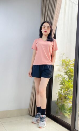 Áo phông nữ cổ tim vải cotton VT23-02