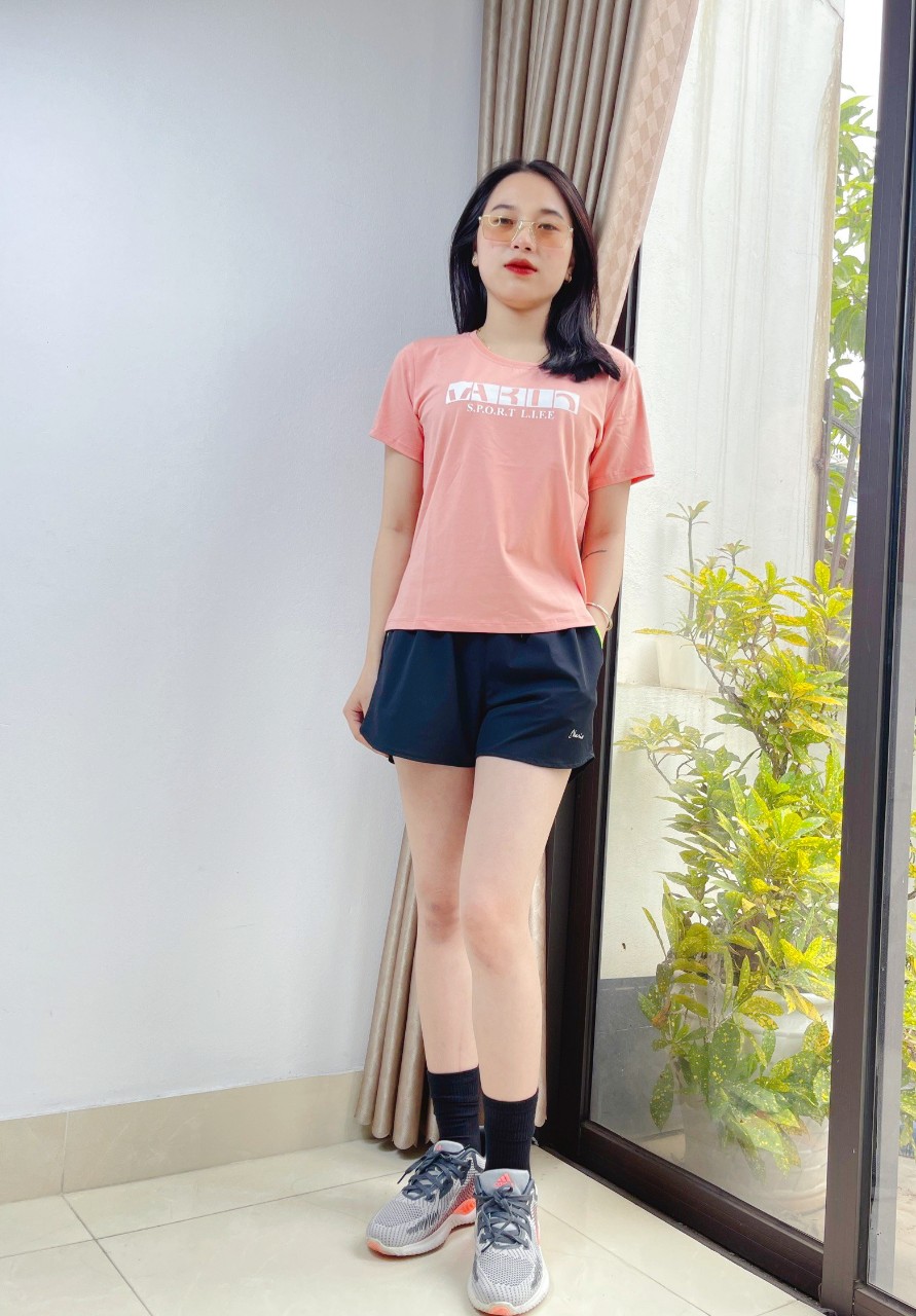 Áo thun nữ cổ tròn VARIO, dáng slimfit vải cotton dày in hình phong cách hàn quốc VT23-04 - Ảnh 3